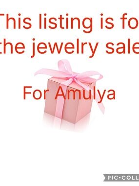 Pink Gift Box Necklace Jewelry Display Accessory - Unbranded